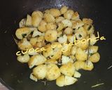 Foto del passaggio 2 della ricetta Patate in padella al rosmarino