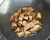 A picture of step 2 of Yum prawn curry.