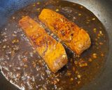 Foto del paso 2 de la receta: Salmón en salsa de soja