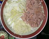 Foto langkah ke 1 dari resep Omelet Sosis Keju.