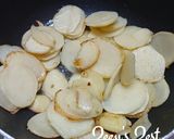 A picture of step 1 of Aloo Ki Katliyan.