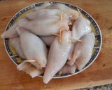 Foto del paso 3 de la receta Calamares rellenos y en su tinta con guarnición de arroz