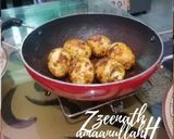 A picture of step 2 of Masala Boiled Ande.