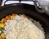 A picture of step 6 of Pineapple fried rice.