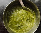 A picture of step 1 of Green Chutney Raita.