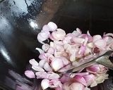 Foto langkah ke 2 dari resep Ikan Asin Cabe Ijo.