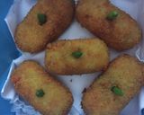 Foto langkah ke 3 dari resep Kroket kentang isi ayam.