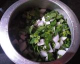 A picture of step 2 of Radish bhurji.