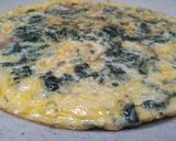 Foto del paso 4 de la receta: Tortilla de borraja y jamón serrano