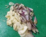 Foto langkah ke 1 dari resep Sop Ayam Rumahan (Bumbu Iris).