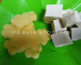 Foto langkah ke 1 dari resep Sop Tahu & Kentang.