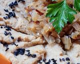 Foto del paso 5 de la receta: Hummus de garbanzos de lata con cebolla caramelizada sin azúcar 🧅🧅