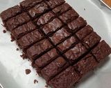 Foto langkah ke 10 dari resep One bite fugdy brownie.
