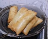 Foto langkah ke 6 dari resep Lumpia isi Tauge & Wortel.