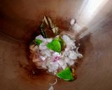 Foto langkah ke 2 dari resep Kari gori telur bumbu desaku.