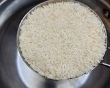 A picture of step 1 of Crispy horse gram dosa.