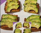 Foto del paso 5 de la receta: Mini torrijas al horno con aguacate
