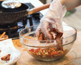 Foto langkah ke 8 dari resep Udang Bawang Goreng Sambal Embe.