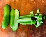 Hình bước làm 4 của món Salad rau củ quả trộn tươi mát nhanh gọn