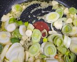 Foto del paso 3 de la receta: Pez espada en salsa de coliflor de romanesco