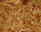 चना भेल चाट(chana bhel chaat recipe in hindi) रेसिपी चरण 2 फोटो