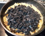 Foto del paso 7 de la receta: Fetuccini nero con salsa de mariscos