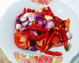 Foto langkah ke 2 dari resep Tahu Telur Balado Kemangi.