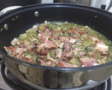 Foto del paso 4 de la receta: Costillas de cerdo ahumado con jamón y verduras