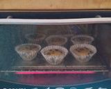 Foto langkah ke 5 dari resep Muffin Pisang Topping Cranberry.