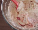 A picture of step 11 of Cream Cheese Topped Strawberry Muffin.