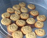 Foto langkah ke 3 dari resep Butter cookies renyah dan mudah 😊.