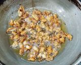 รูปขั้นตอนการทำที่ 7 ของ หนังไก่ทอดกรอบ