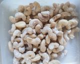 Foto langkah ke 3 dari resep Kacang Mede Goreng.