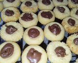 Foto langkah ke 5 dari resep Thumbprint Nutella 👍.