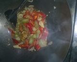 Foto langkah ke 5 dari resep Tumis pepaya muda dan kol.