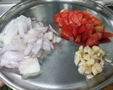 A picture of step 5 of Prawn & Mushroom Xacuti.