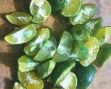Foto langkah ke 2 dari resep Sambel Jeruk untuk Gorengan.