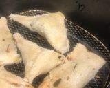 A picture of step 5 of Chinese Samosa.