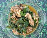 Foto langkah ke 5 dari resep Ayam Masak Dedaunan.