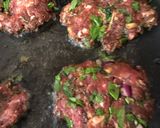 A picture of step 3 of Meat patties.