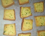 Hình bước làm 5 của món Bánh mì bơ tỏi