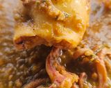 Foto del paso 12 de la receta Calamares rellenos de langostinos y sepia en salsa de langostinos y crujiente de almendras