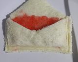 Foto langkah ke 3 dari resep Love Letter Strawberry Jam.