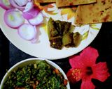 A picture of step 4 of Bathua saag in lunch frame.