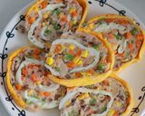 Hình bước làm 7 của món Giò hoa cuộn ngũ sắc