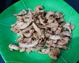 Foto langkah ke 5 dari resep Ayam Suwir Terasi.