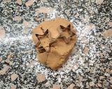 Foto del paso 4 de la receta: Estrellas de canela o estrellas de Navidad