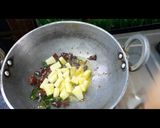 ना कांदा ना लसूण बटाटा सुकी भाजी (batata sukhi bhaji recipe in marathi) रेसिपी स्टेप 3 फोटो