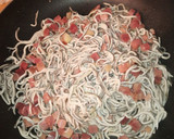 Foto del paso 2 de la receta: Gulas con nata/queso