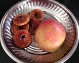 A picture of step 1 of Apple Fig Smoothie Bowl.
